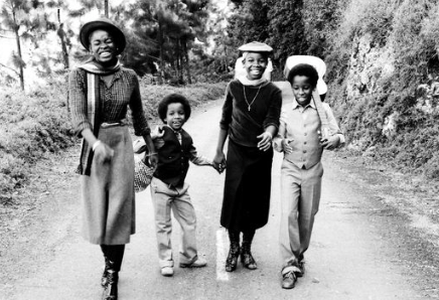 e93f3c_5bedf0ff672649fca603e74670042c99mv2