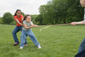 opposing-tug-war